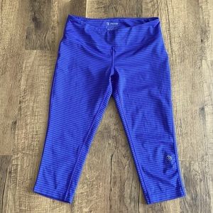 MPG Purple/Grey Stripe athletic legging Crops women’s size medium EUC